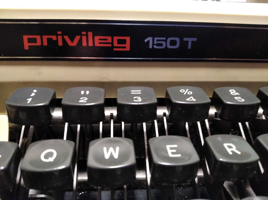 masina de scris portabila, manuala Privileg