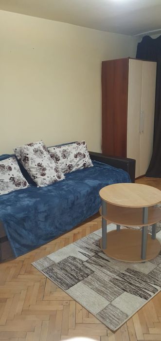 Garsoniera in zona 300