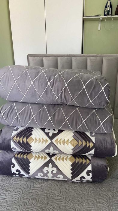 Ава Аддамс төсекте бай сымбатты адаммен HD порно видео