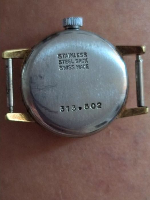 Woman watch Tellus cortebert 313