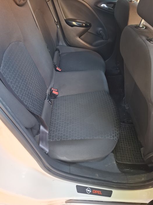 Опел Корса 1,4 фабрична газ евро 6