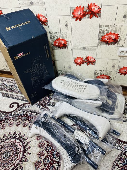 Стульчик для кормления от Karma baby