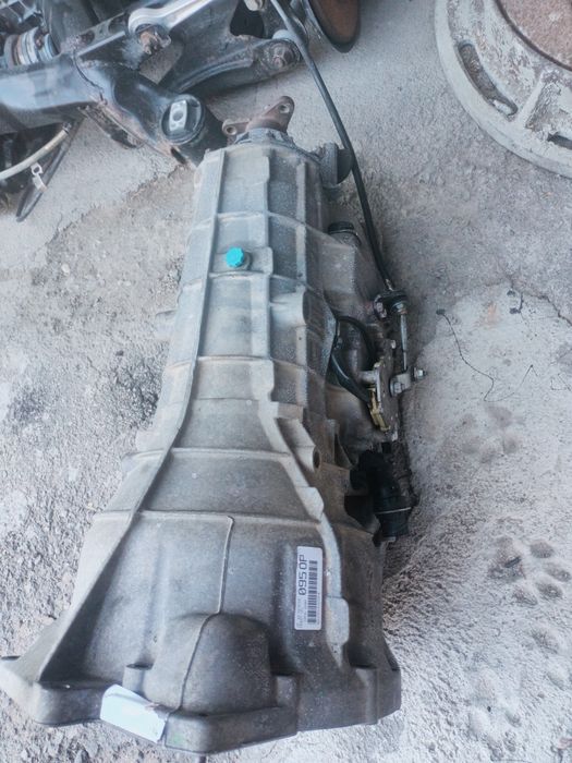 Продам запчасти на БМВ 728 е 38