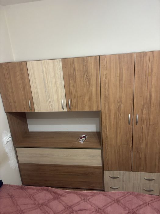 Шкаф за дрехи със скрин,две чекмеджета