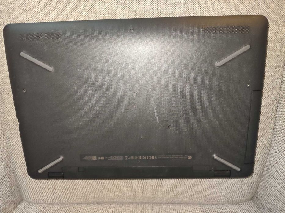 Laptop HP 17 inch, Amd, 8Gb Ram, ssd128Gb, garantie! Schimburi!
