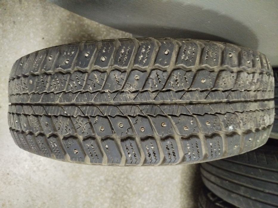 Продам легковые летние шины б/у