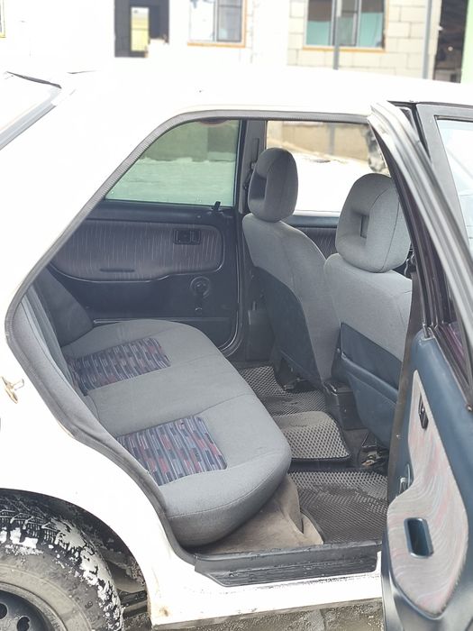 Машина Мазда рабочая лошадка