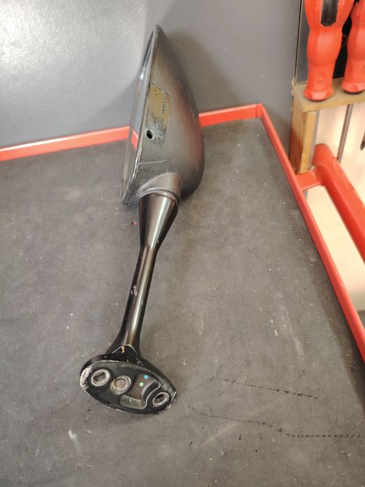 Ляво огледало honda cbr 600rr2008г