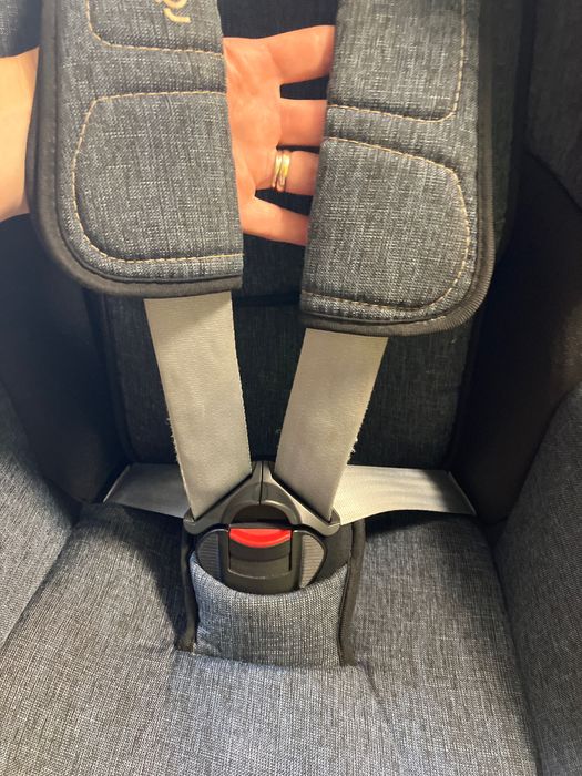 Детски стол за кола 9-22кг Britax Römer Trifix2 i-size 12м-4г. НАМАЛЕН