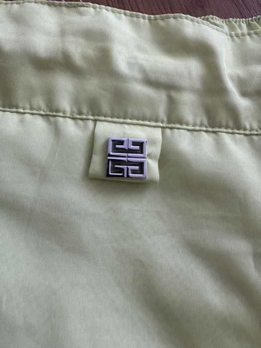 Sort de baie Givenchy