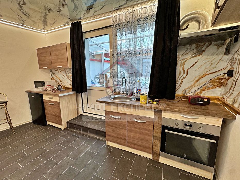 Обзаведена гарсониера, под наем, до училище Ангел Кънчев, Асеновград