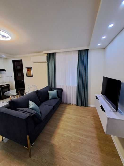 Срочно сдаётся 1 ком/1/5 на Мирзо Улугбекском Ор-р Максим Горький