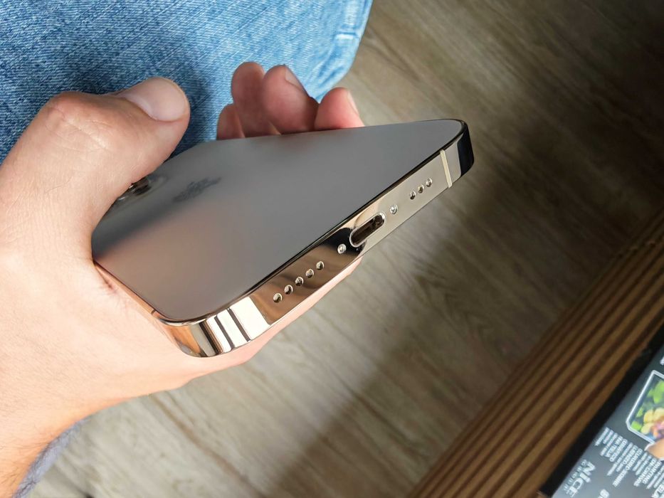 Iphone 13 Pro - Gold - 128GB - Отличен с подаръци