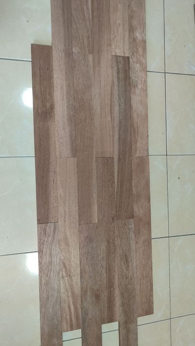 Паркет настоящий из красного дерева