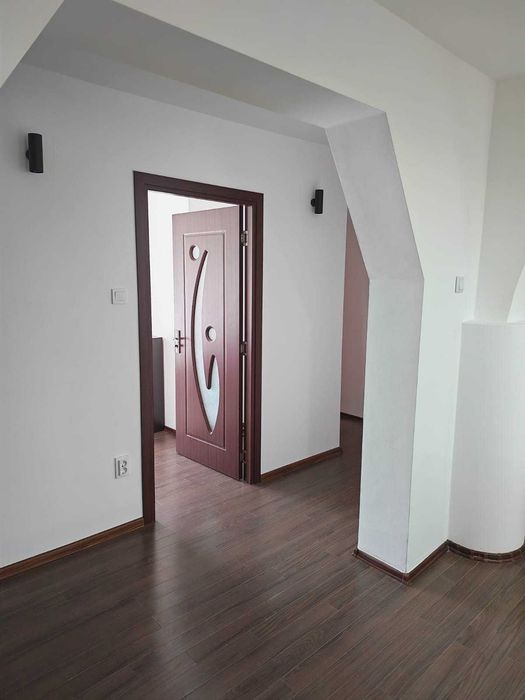 Închiriez apartament