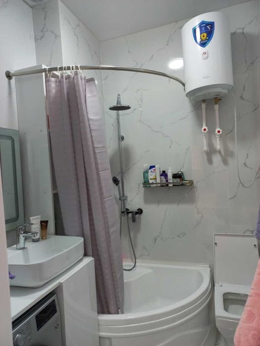 Buxoro shahar markazida liftli domda elitniy kvartira ijaraga beriladi