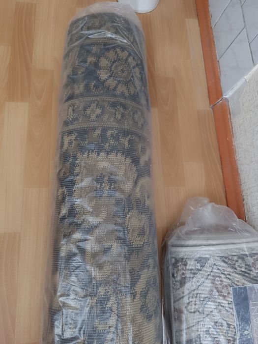 Продаю 2 ковра после Мойки бу