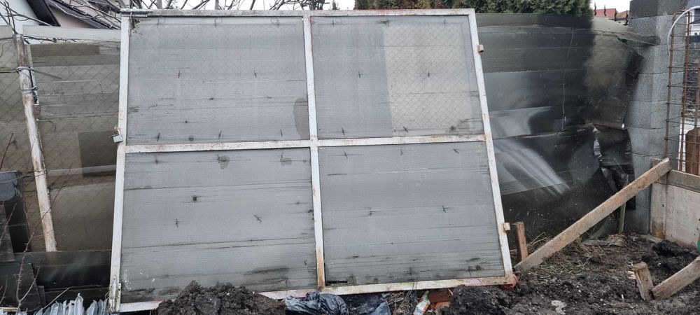 Pavaj, porti metalice