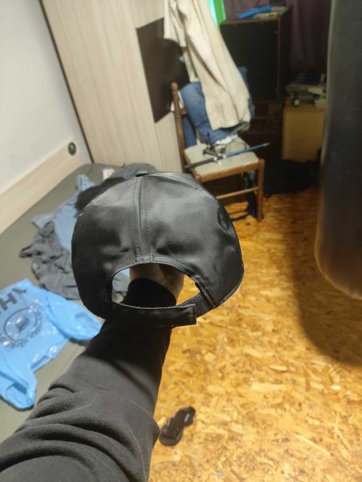 Шапка на Hugo Boss