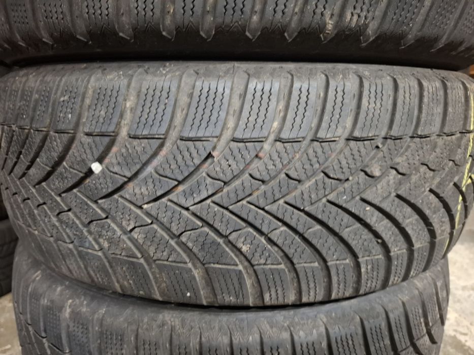 Set 4 anvelope iarna 205 55 16 Semperit