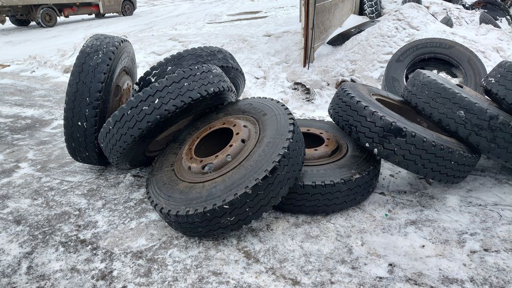 Шины б/у  в хорошем состоянии