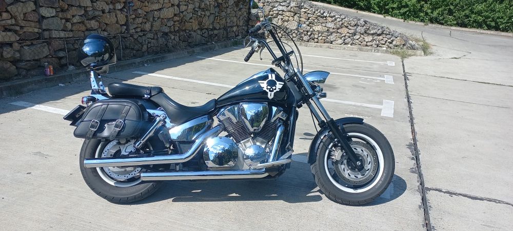 Vând Honda VTX 1300 R 2005