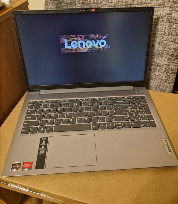 Vând Laptop Lenovo Nou Nouț-URGENT!!