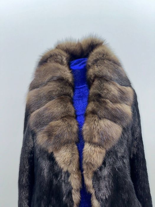 Норковая шуба воротник Соболь.Натуральный мех.