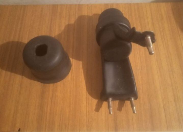 Подушка двигателя Toyota (Camry ;Scepter.).