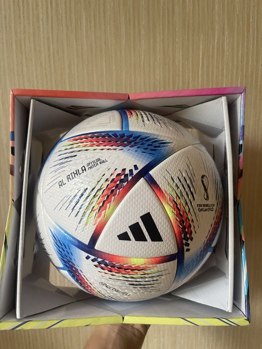 Футбольный мяч Adidas Al Rihla — как с ЧМ-2022, новый