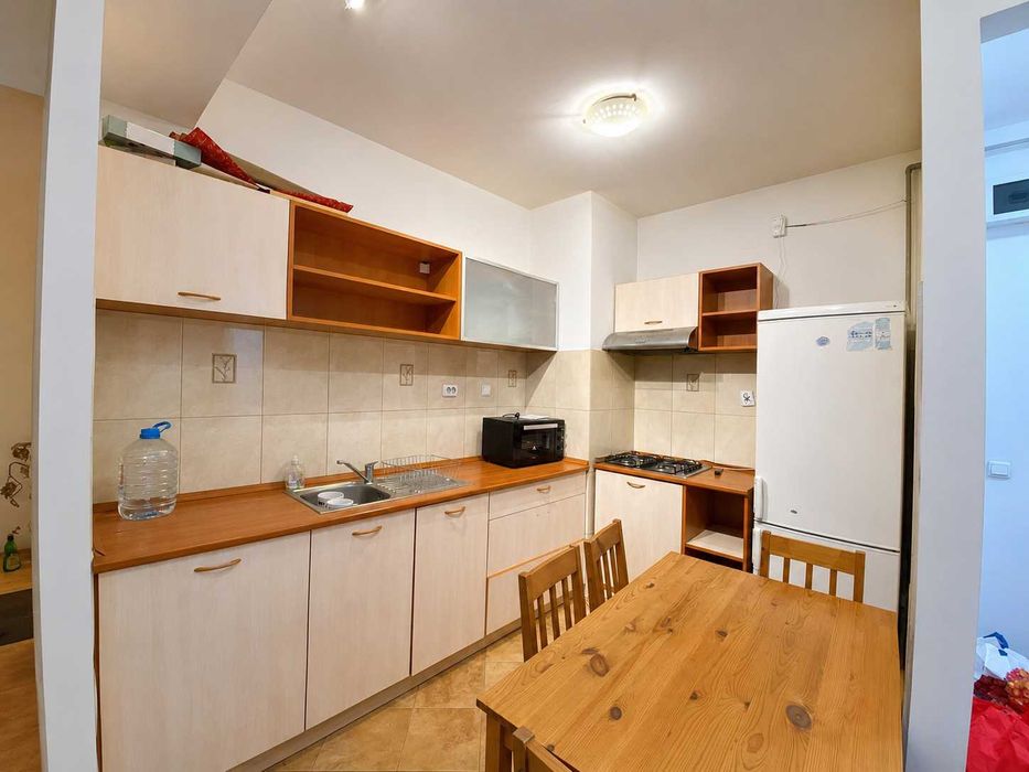 Proprietar vând apartament spațios cu 2 camere, aproximativ 70 m², etaj 2/6 – zona Fabric