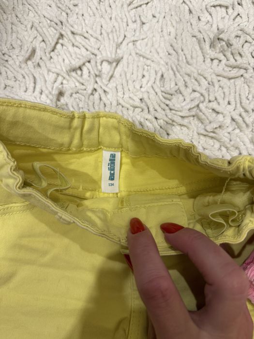 Шерты для девочки 5-7 лет . В очень хорошем  состоянии