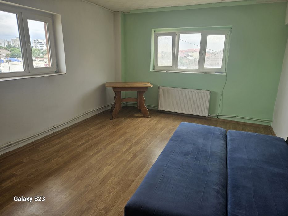 Cameră de închiriat