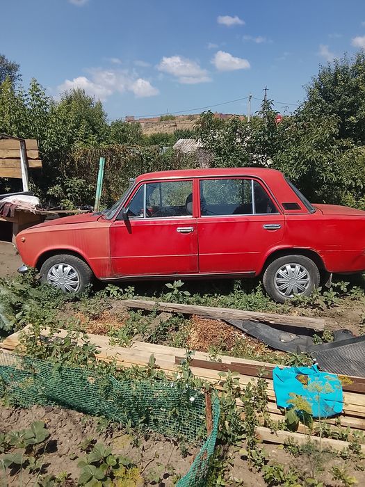 Продам машину ваз 21013