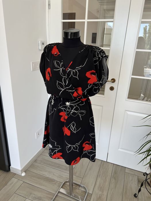 Rochie eleganta, imprimeu maci, Parfois, marimea S - M, stil Zara