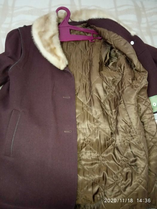 Пальто с норкой, р 52.