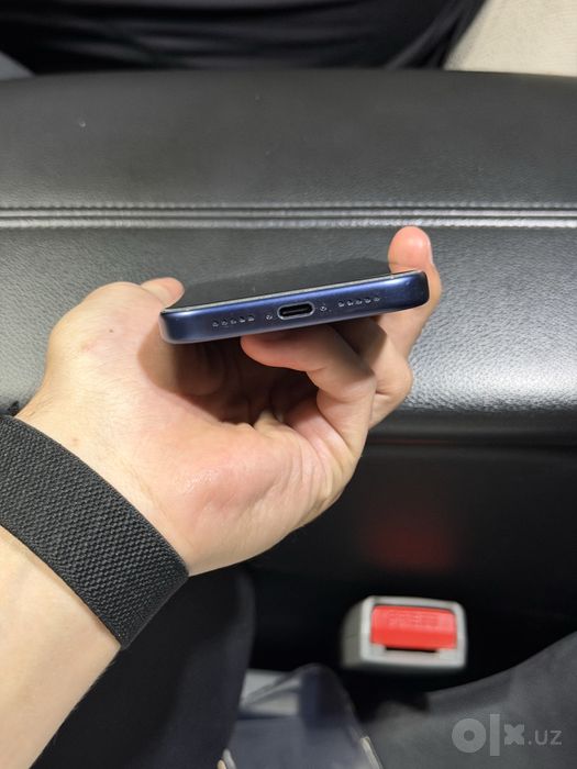 Iphone 17 pro blue