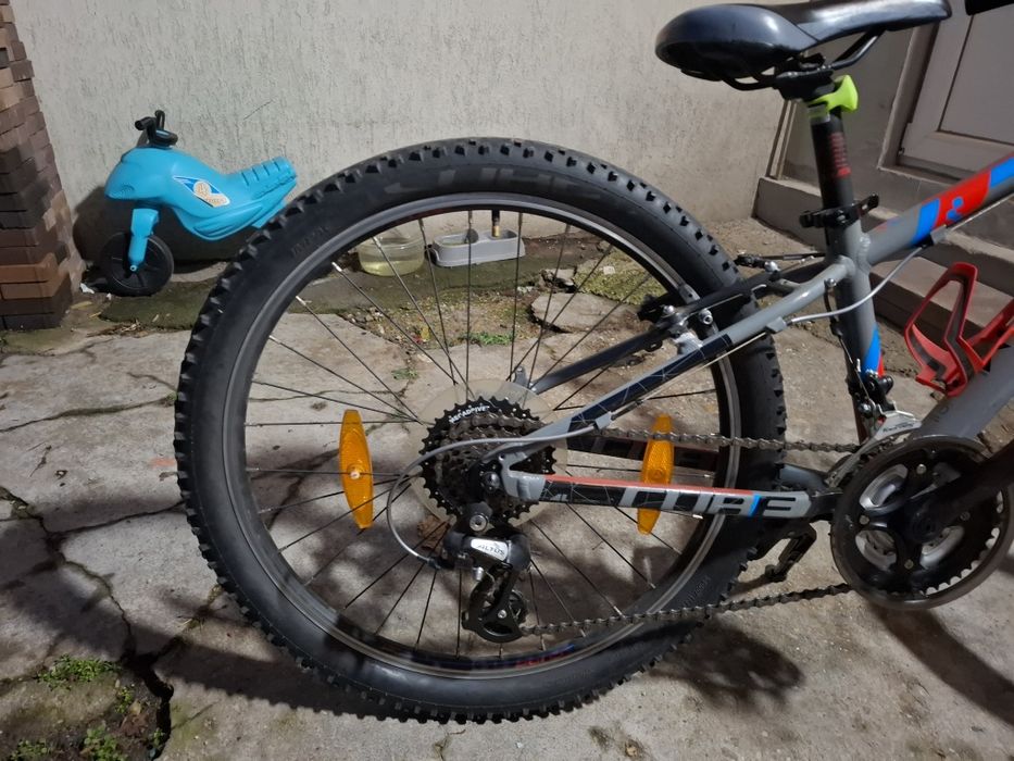 Biciceta cube race 24