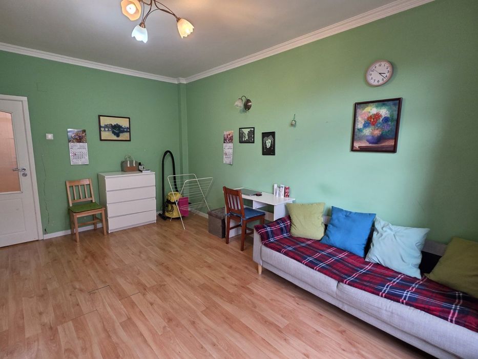 Продава се Двустаен апартамент в София, Център - 65 кв.м за 2158 €/кв.м - Снимка #2