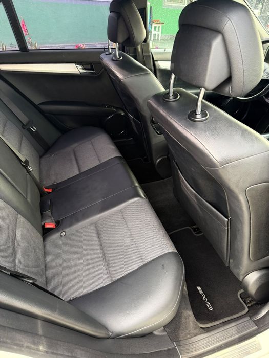 Mercedes C320W204