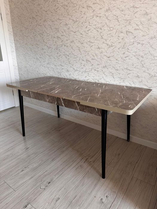 Продам стол со стульями