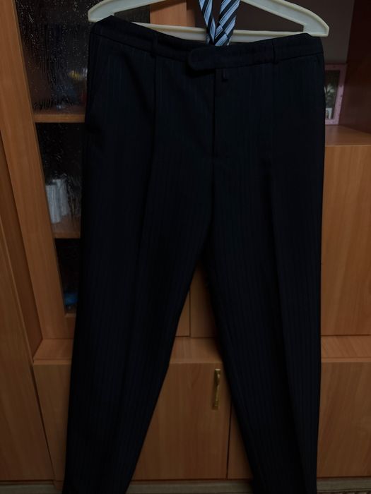 Продам классический костюм двойка .