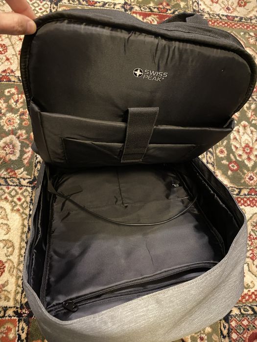 Rucsac Swiss Peak cu protectie RFID