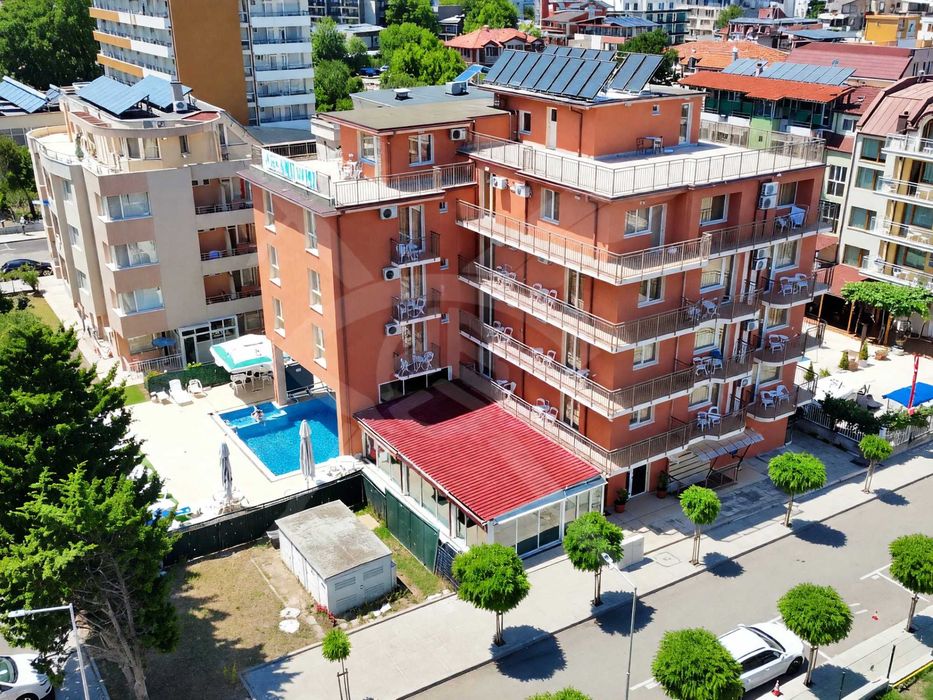 Продава се Хотел в Приморско - 2200 кв.м за 569 €/кв.м - Снимка #9