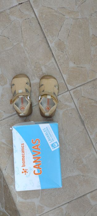 Biomecanics 19 unisex sandale