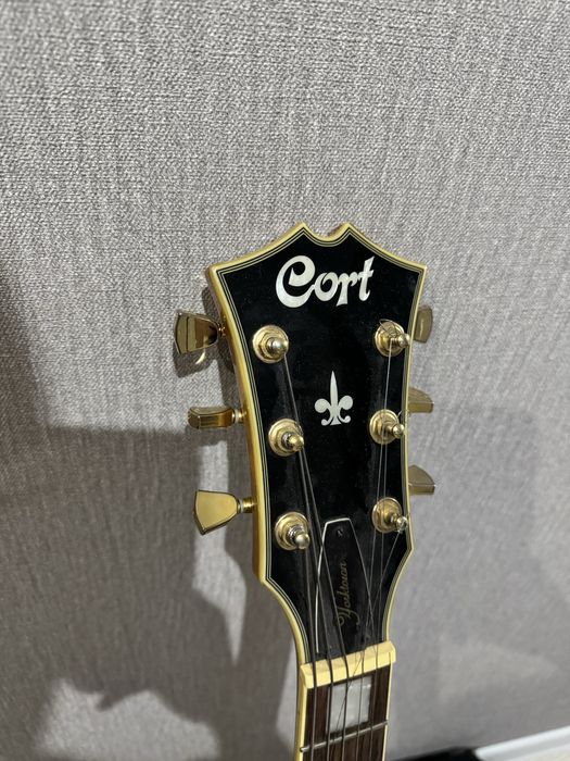 Гитара Cort Yorktown • полуакустика