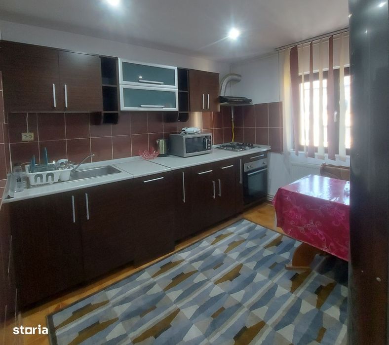 Închiriere apartament 2 camere, zona CFR Targoviste