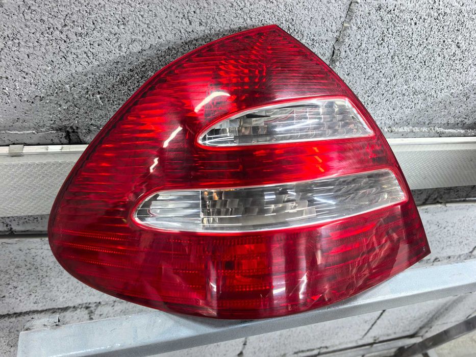 Задние фонари Мерседес 211