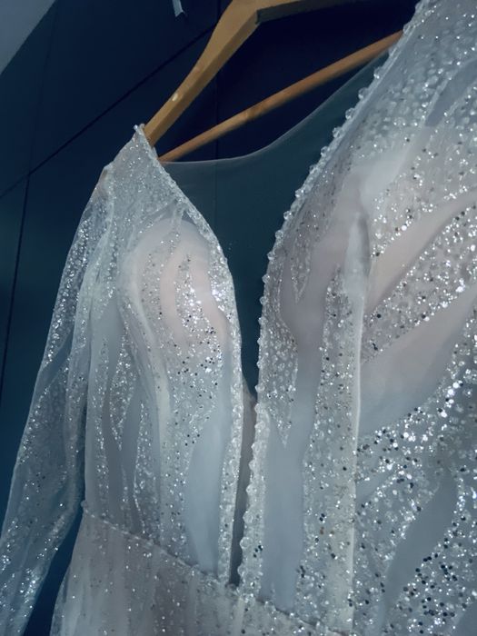 Rochie de mireasa cu trena in spate + voal