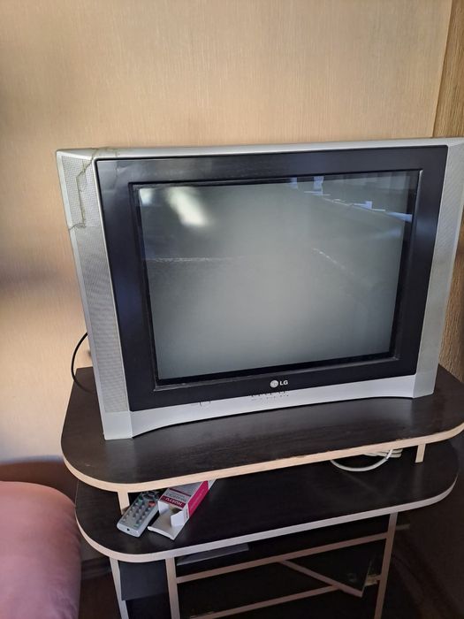 Телевизор LG бесплатно, самовывоз.